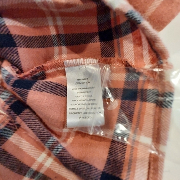 Nwt Harlow & Rose Sherpa flannel pink plaid button exaggerated ruffle hem shirt… - Picture 10 of 11